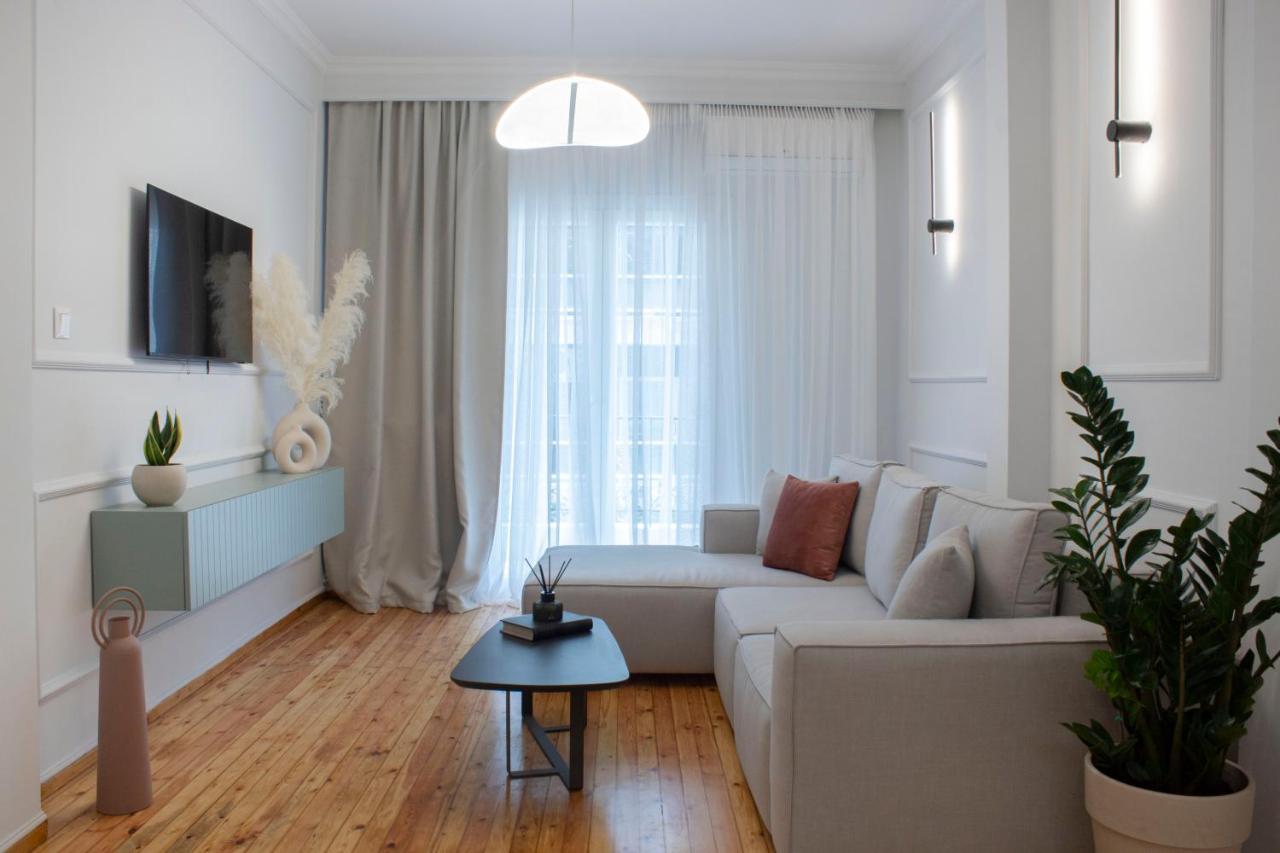 Stylish Modern Classic Apartment Thessaloniki Exterior foto
